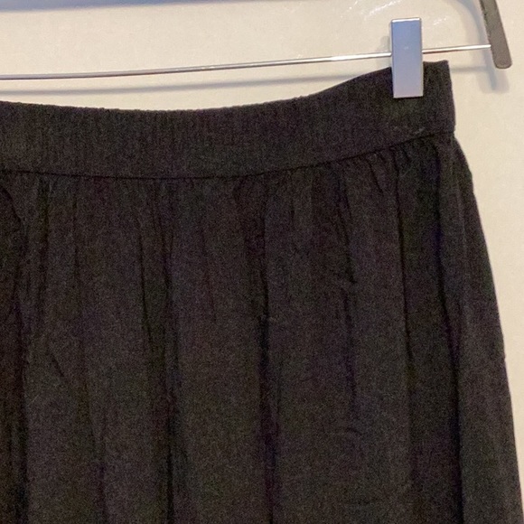 Forever 21 black rayon full maxi skirt size small - Picture 4 of 7